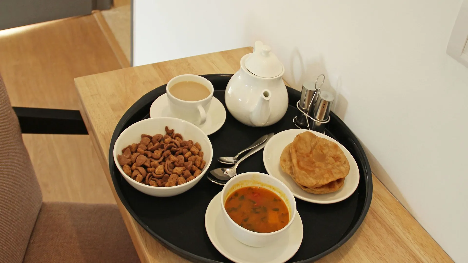 **  Oyo 9324 Munnar Castle Hotel India