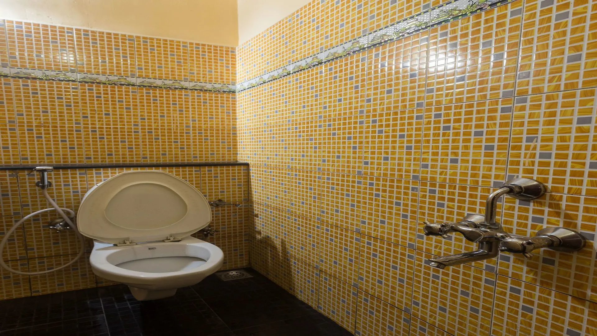 Отель Oyo 9324 Munnar Castle